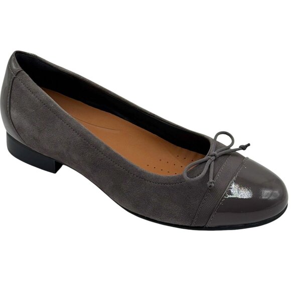Clarks Unstructured Unblush Grey Suede Leather Ballet Flat Shoe Size 8 - Picture 1 of 10